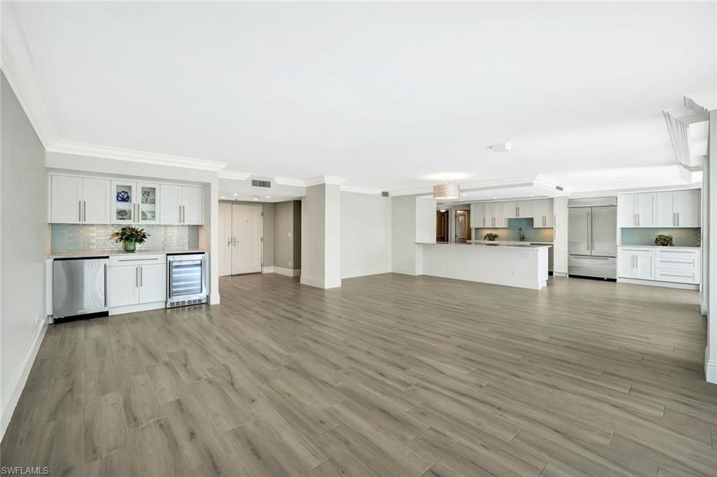 4401 Gulf Shore Blvd N C205 Property Photo 2