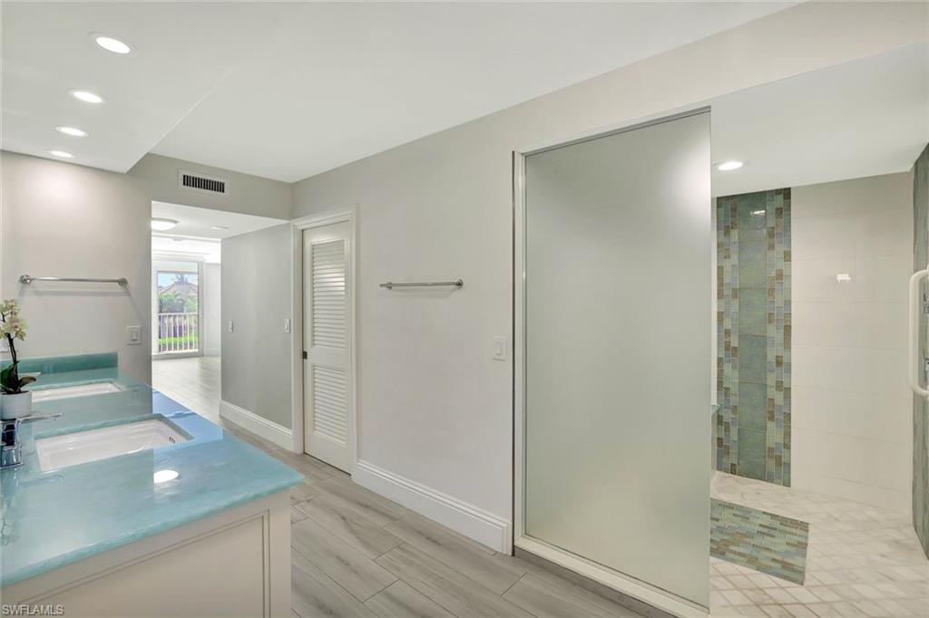4401 Gulf Shore Blvd N C205 Property Photo 15