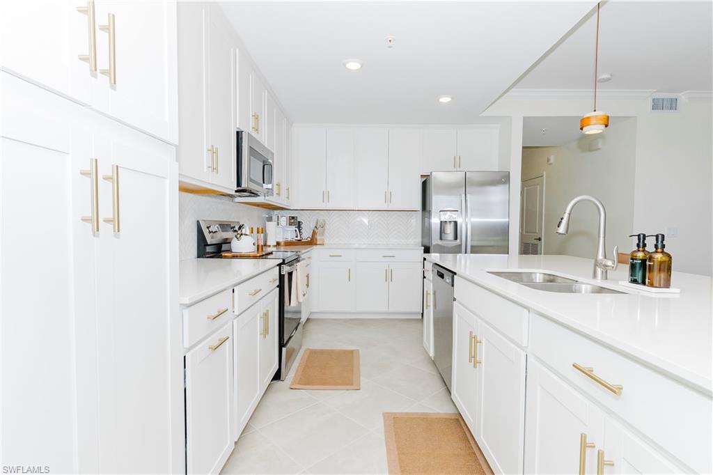 5583 Double Eagle Cir 4112 Property Photo 6