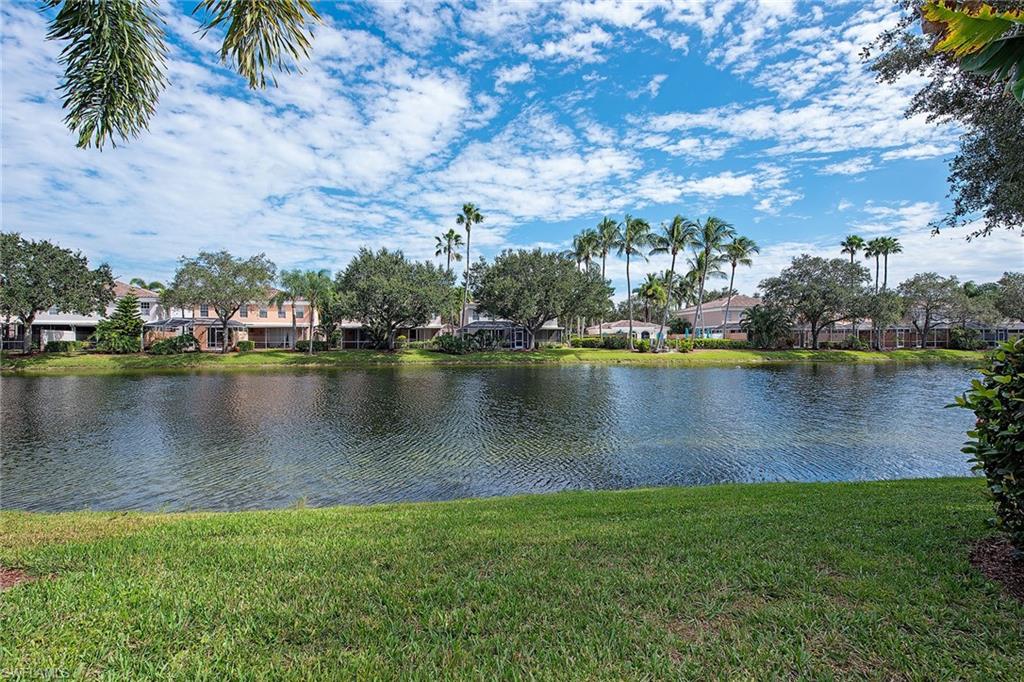 5697 Cove Cir 42 Property Photo 4