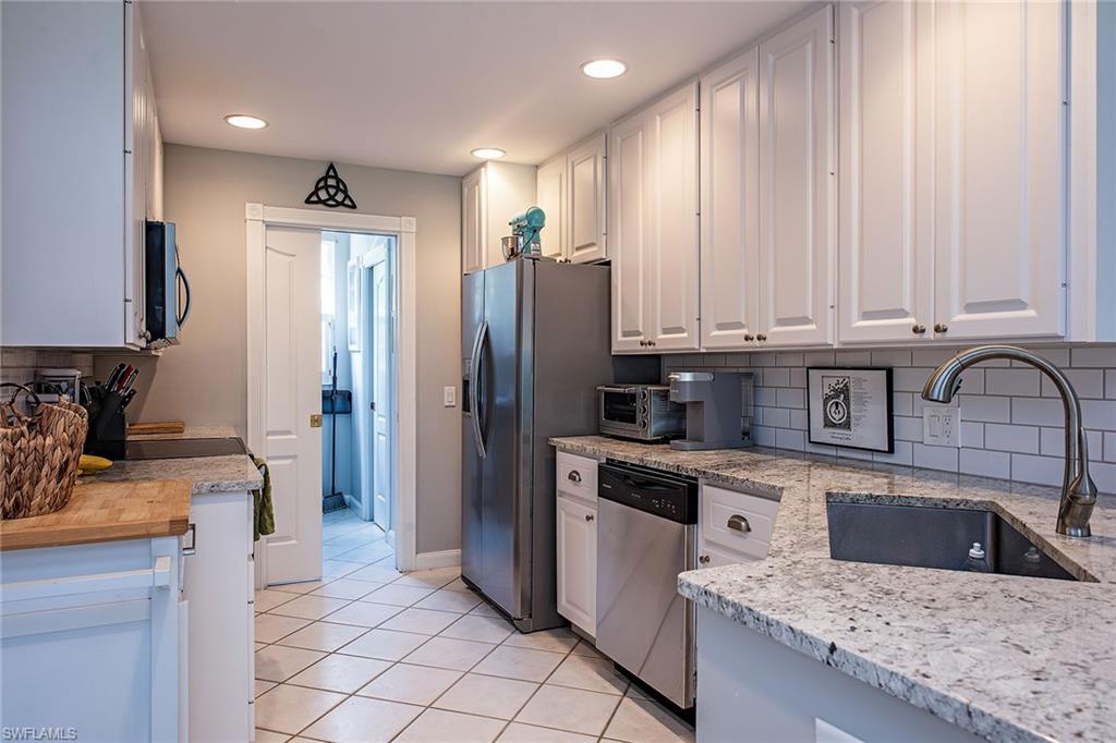 5697 Cove Cir 42 Property Photo 5
