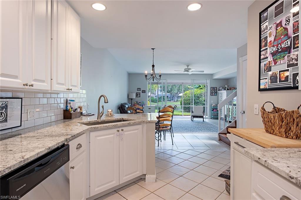 5697 Cove Cir 42 Property Photo 6