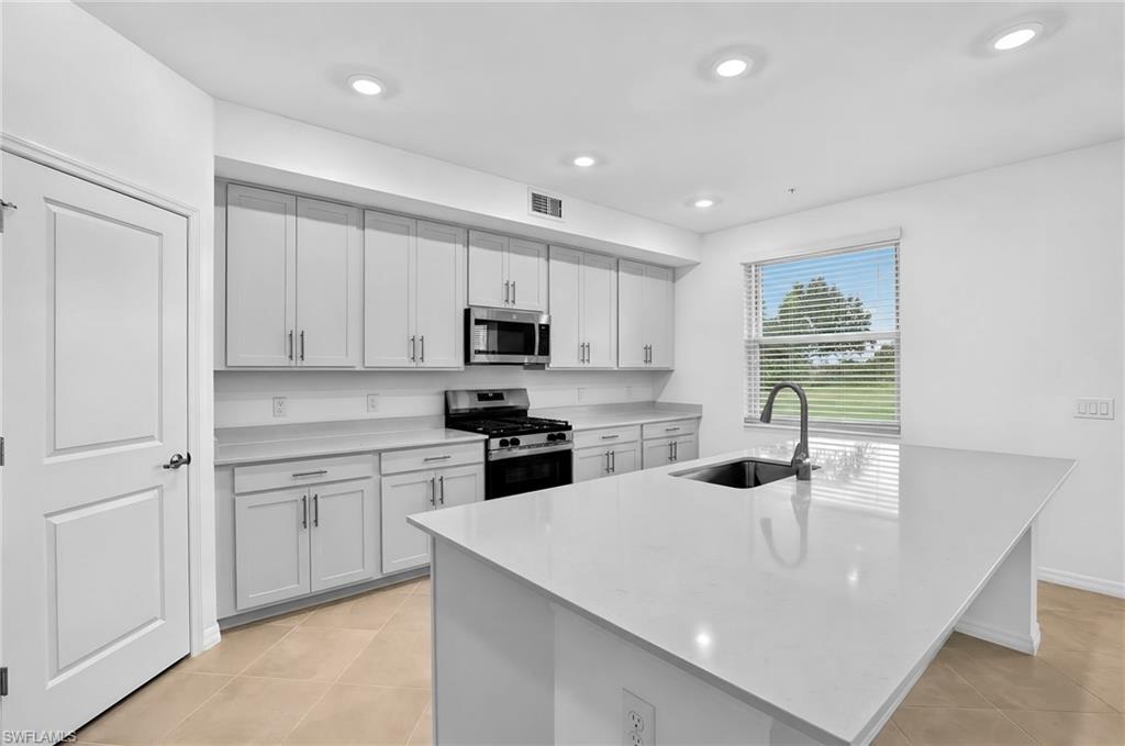 15888 Green Acres Ave 4212 Property Photo 18