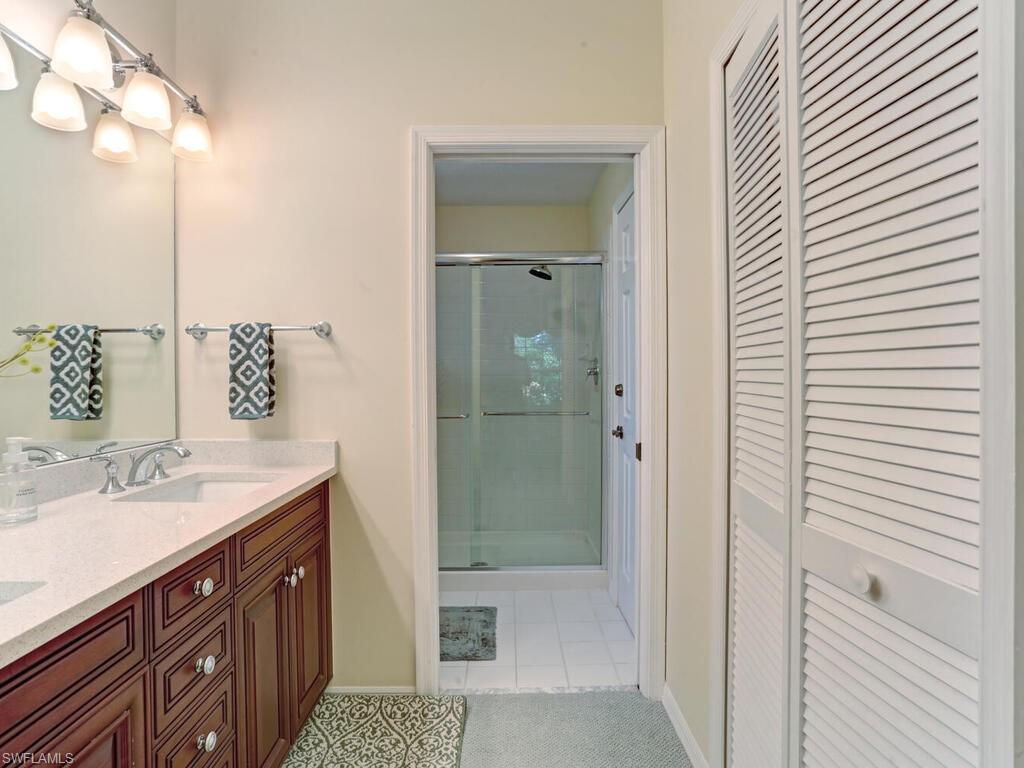 7095 Barrington Cir 6-102 Property Photo 22