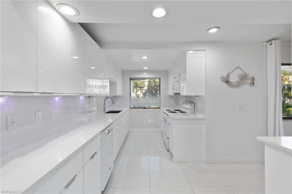 821 Palm St Property Photo 8