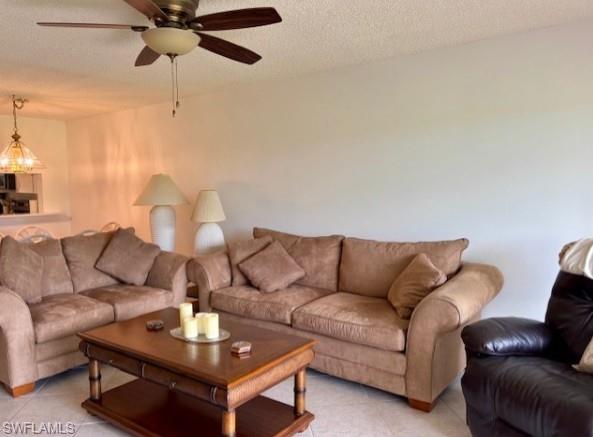 605 Augusta Blvd 4 Property Photo 2