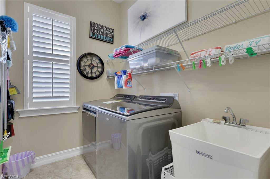 9205 Campanile Cir Property Photo 32