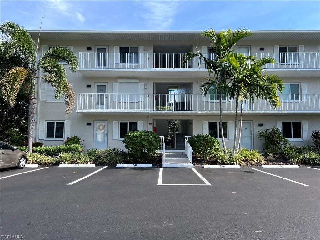 3051 Sandpiper Bay Cir I102 Property Photo 2