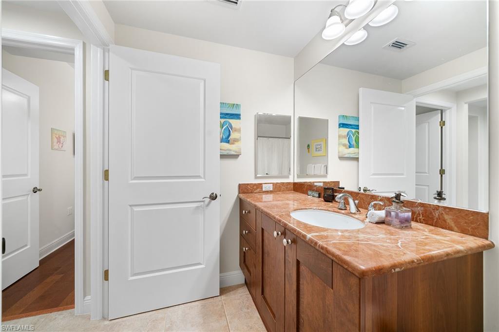 1015 Sandpiper St D105 Property Photo 16