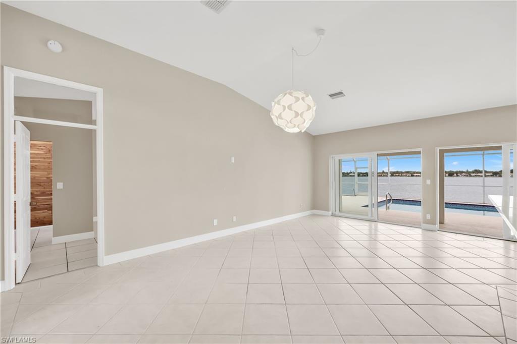 7415 Mill Pond Cir Property Photo 8