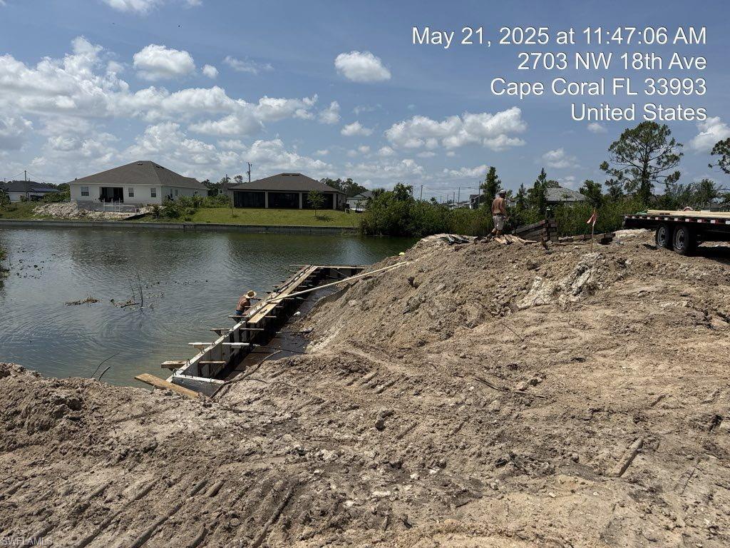 1808 Nw 27th St Property Photo 3