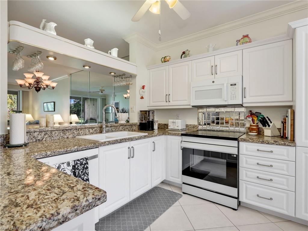 725 Saratoga Cir A101 Property Photo 10
