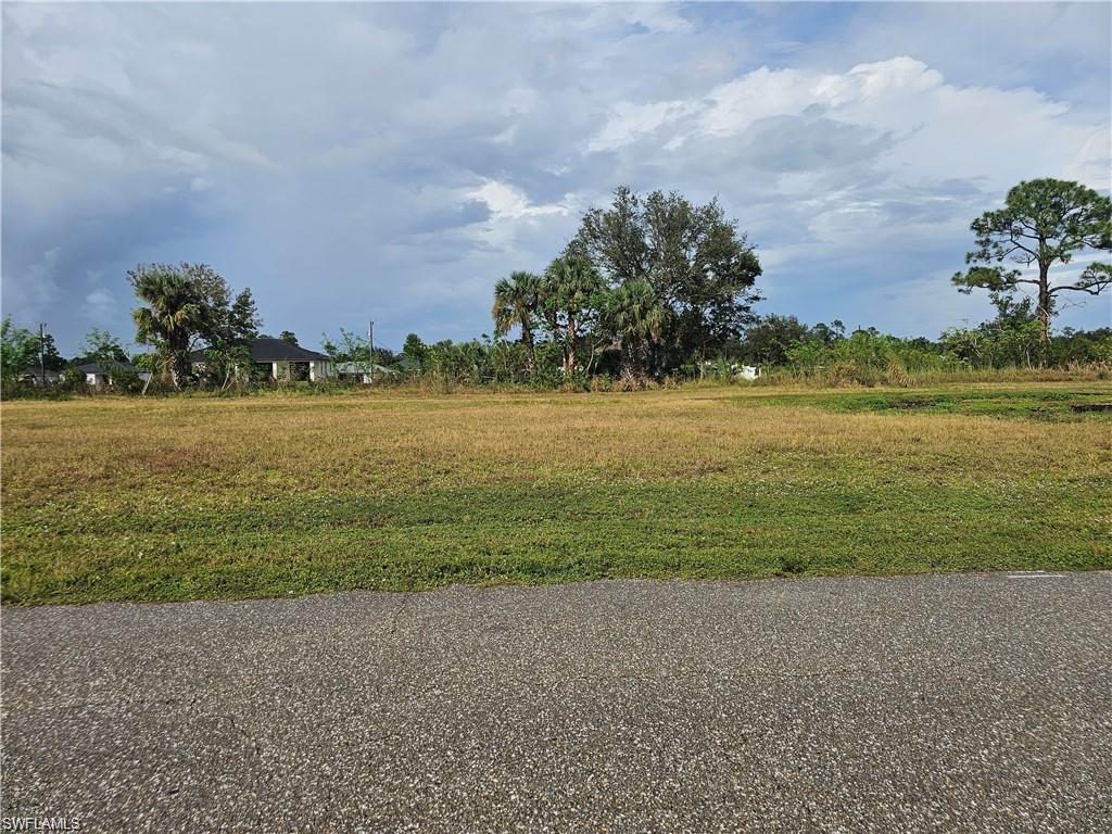 2137 27th St Property Photo 5