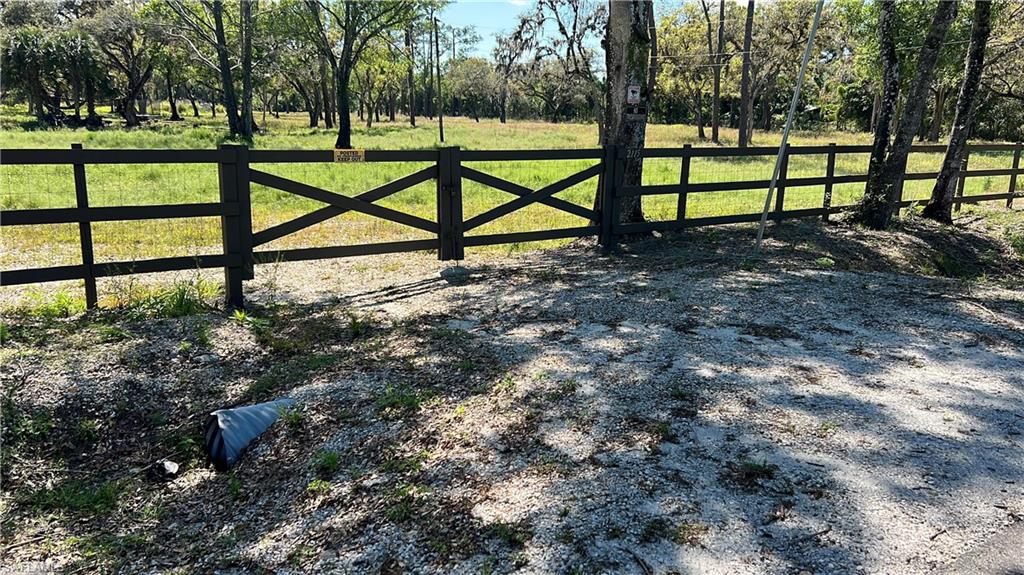 2115 Cr 78 Rd N Property Photo 9