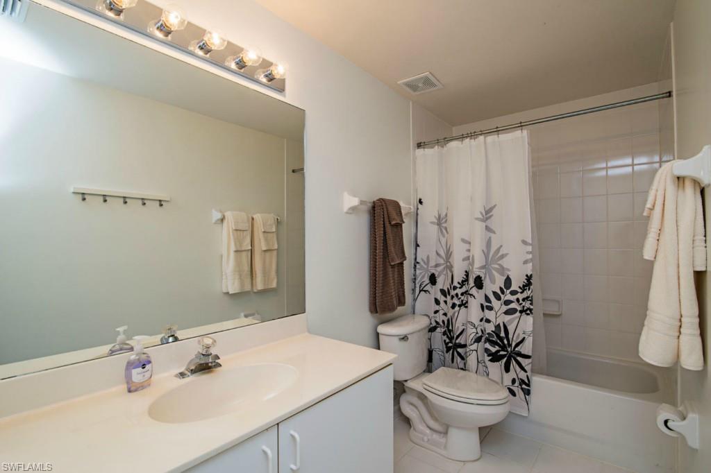 519 Roma Ct 3-301 Property Photo 9