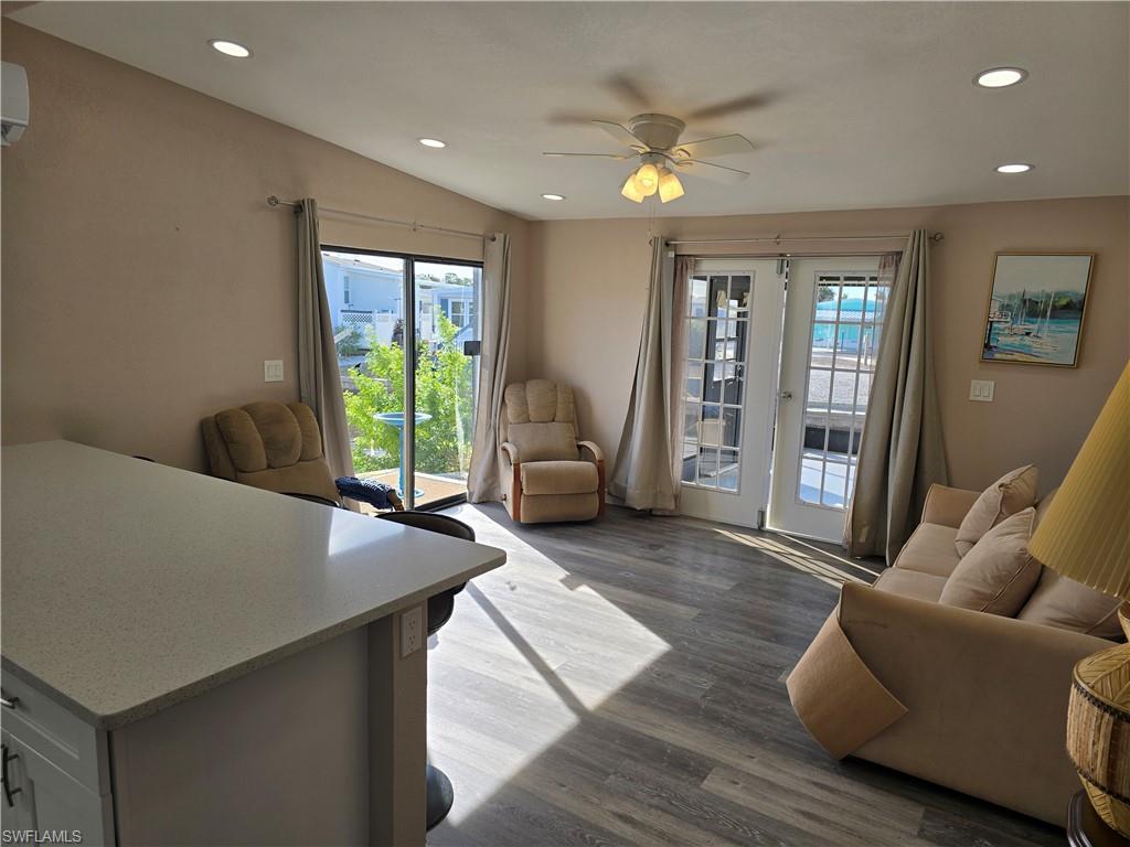 4701 Leilani Ln Property Photo 5