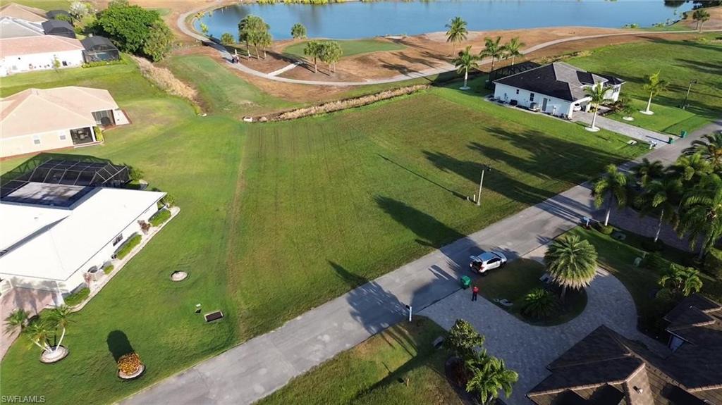 18001 Bluewater Dr Property Photo 9