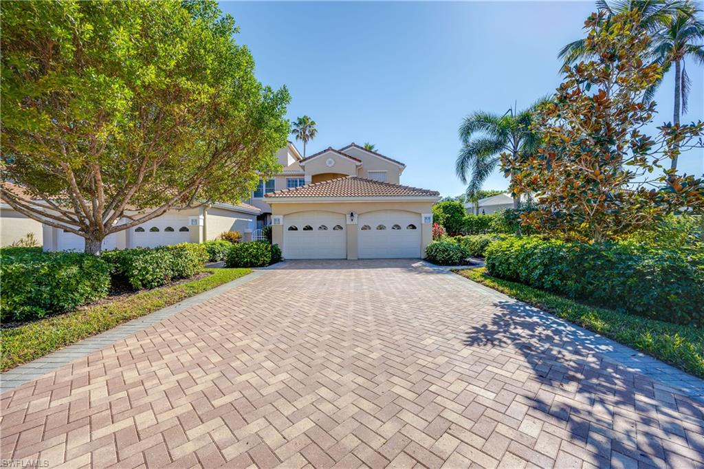 8415 Excalibur CIR B10 Property Photo 1