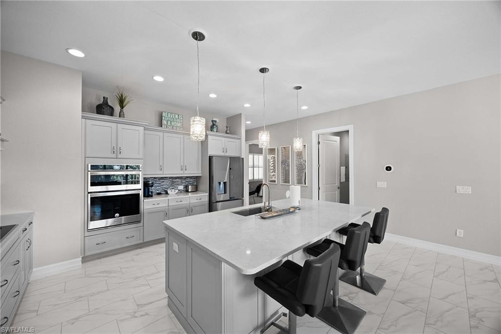 7781 Hawthorne Dr 3204 Property Photo 19