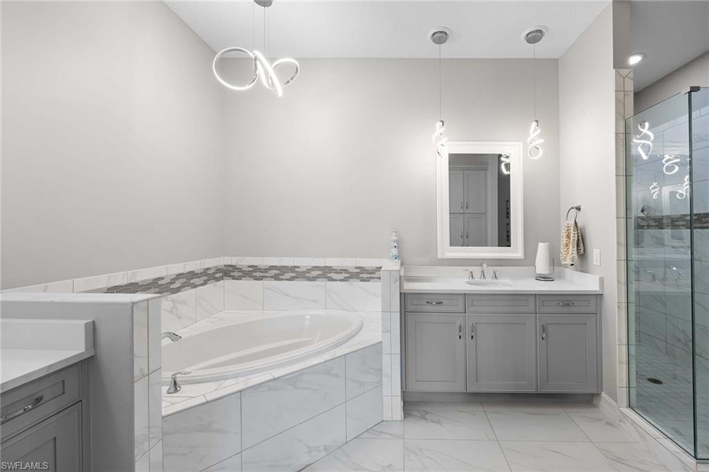 7781 Hawthorne Dr 3204 Property Photo 25