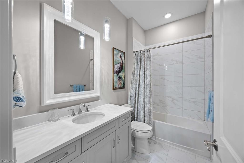 7781 Hawthorne Dr 3204 Property Photo 31