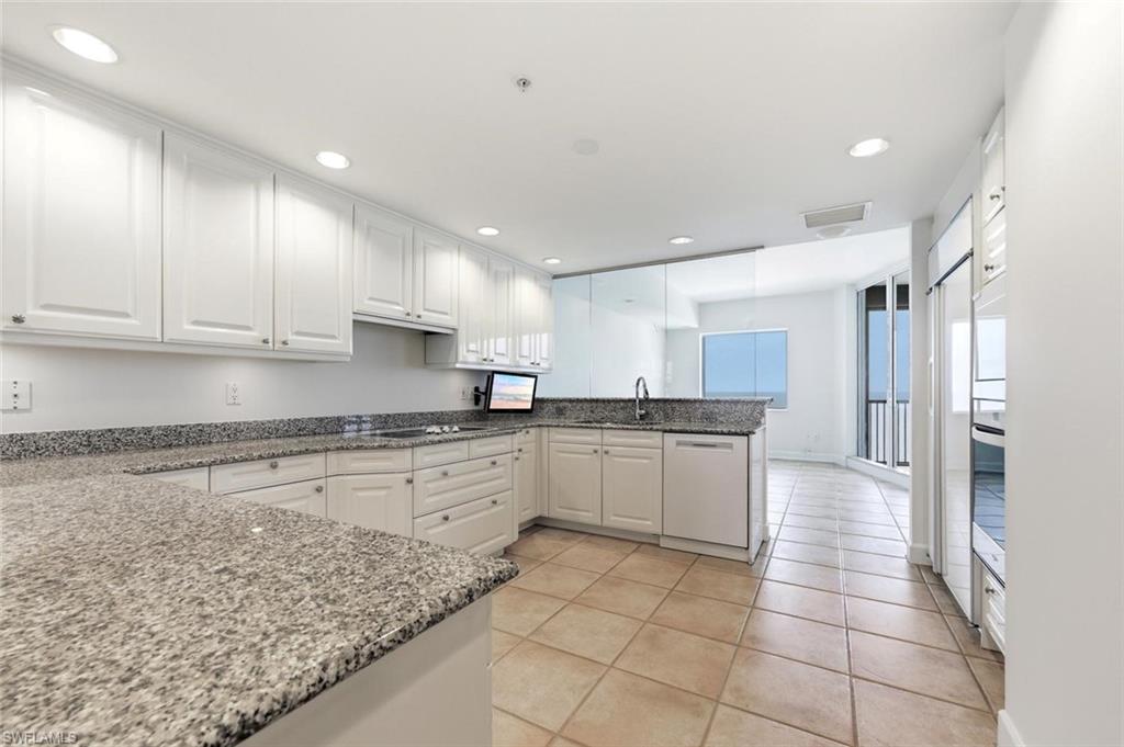 8665 Bay Colony Dr Ph 2003 Property Photo 17
