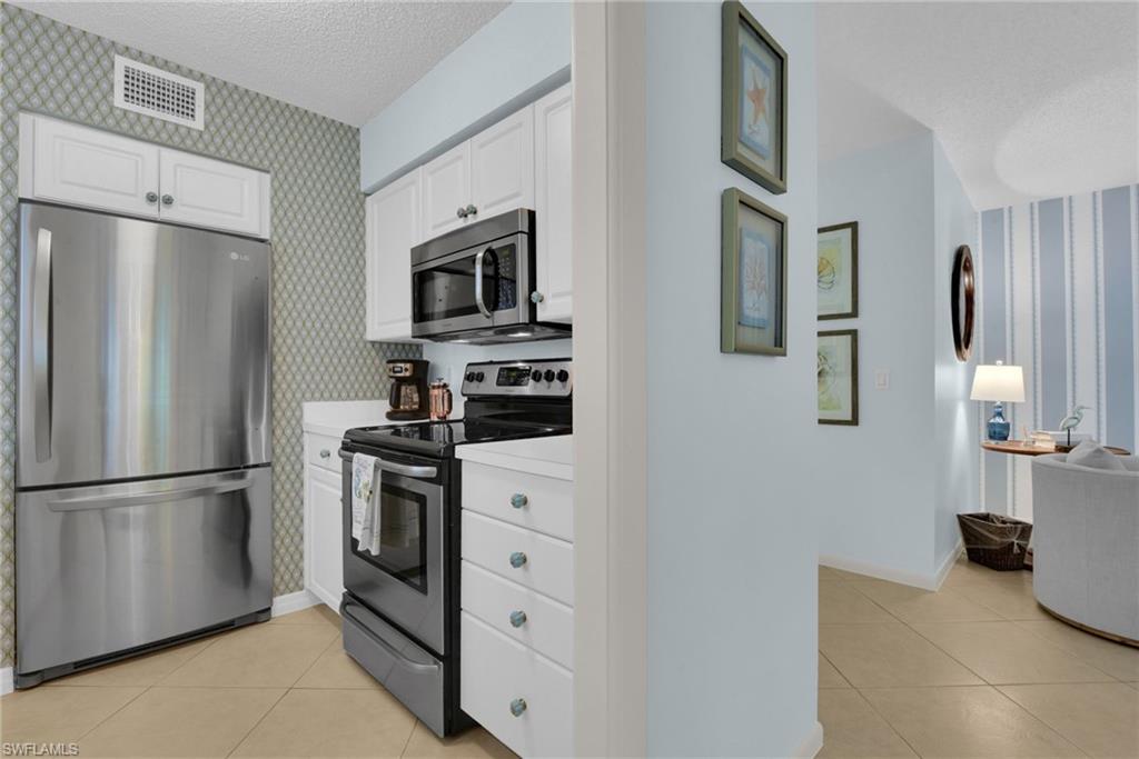 284 4th St S 103 Property Photo 12