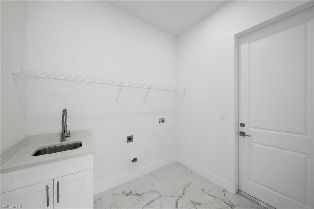 311 4th St Property Photo 9