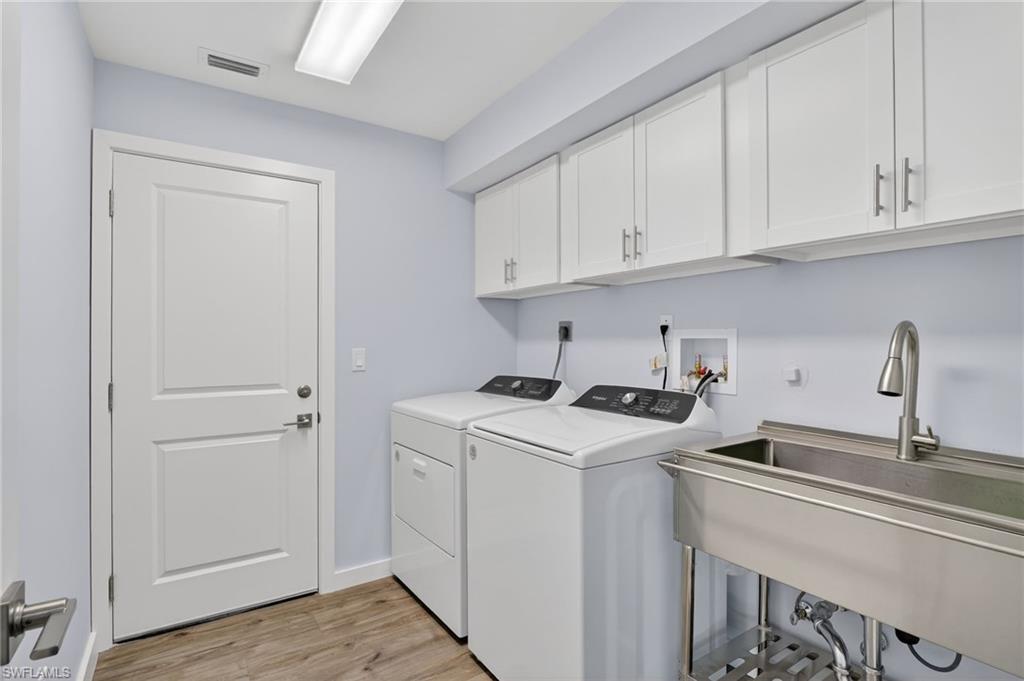 5191 Sunbury Ct Property Photo 3