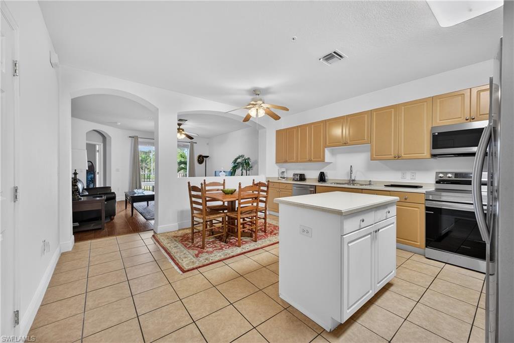 9601 Spanish Moss Way 3624 Property Photo 8
