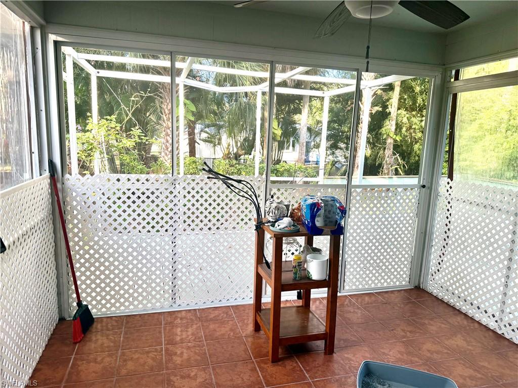 28062 Oak Ln Property Photo 12