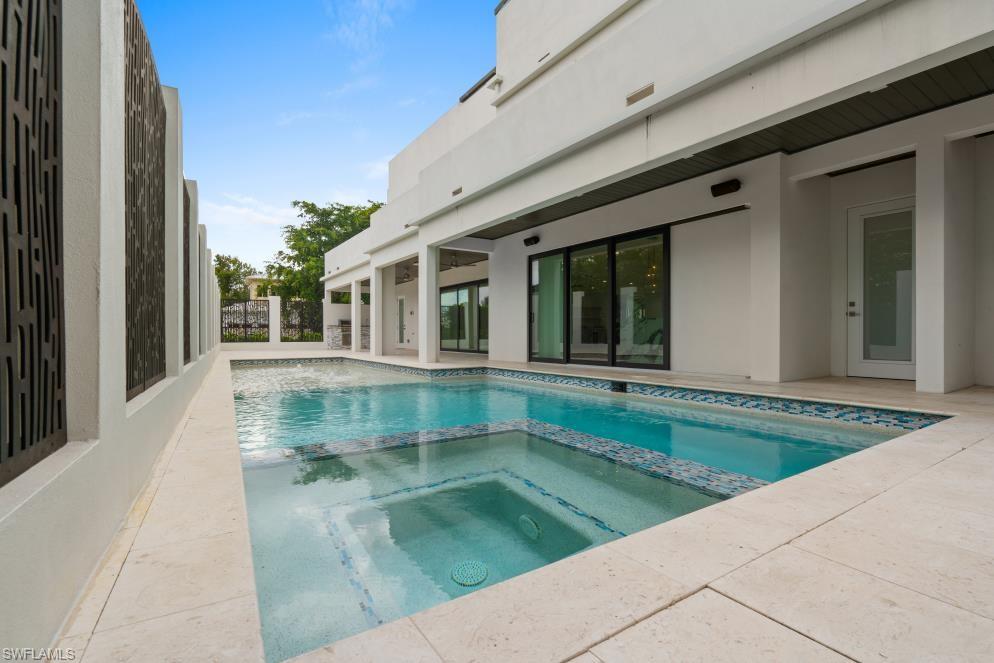 3800 Crayton Rd Property Photo 8