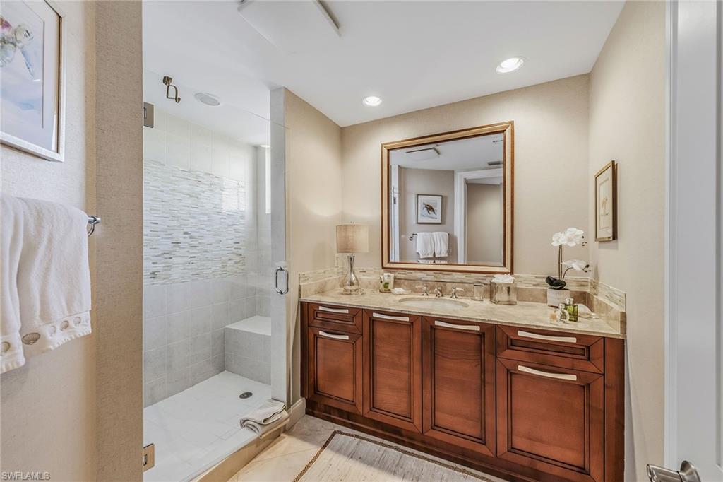 13675 Vanderbilt Dr 707 Property Photo 16