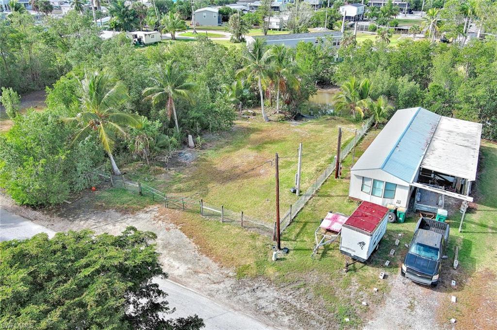 102 Egret Ln Property Photo 4