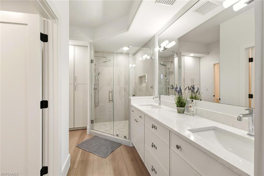2396 Ravenna Blvd 102 Property Photo 11