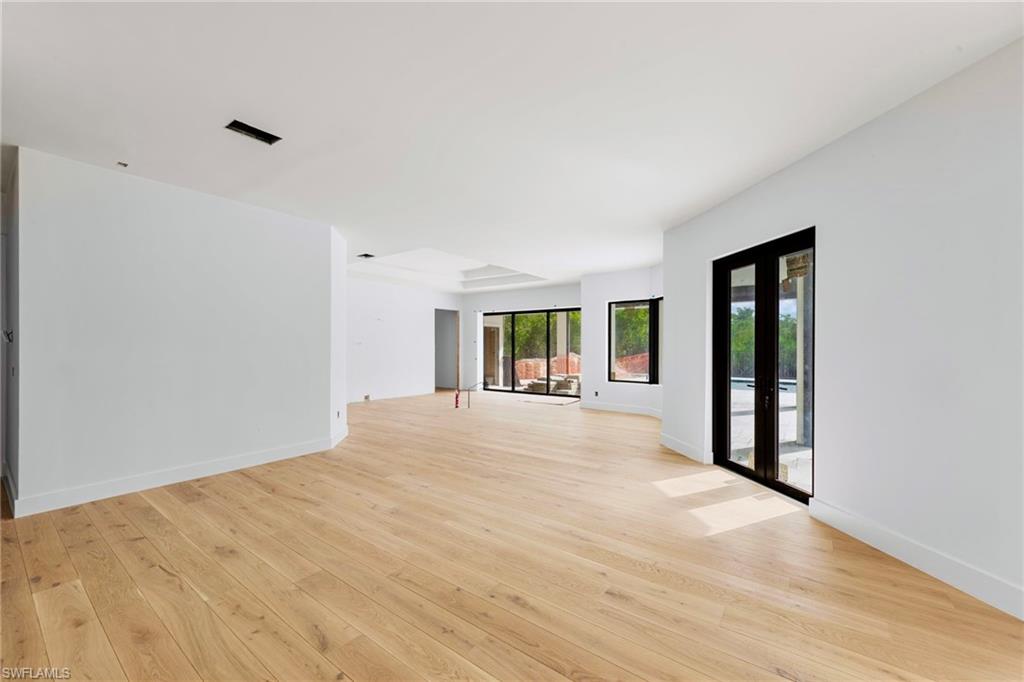 5461 Park Rd Property Photo 13