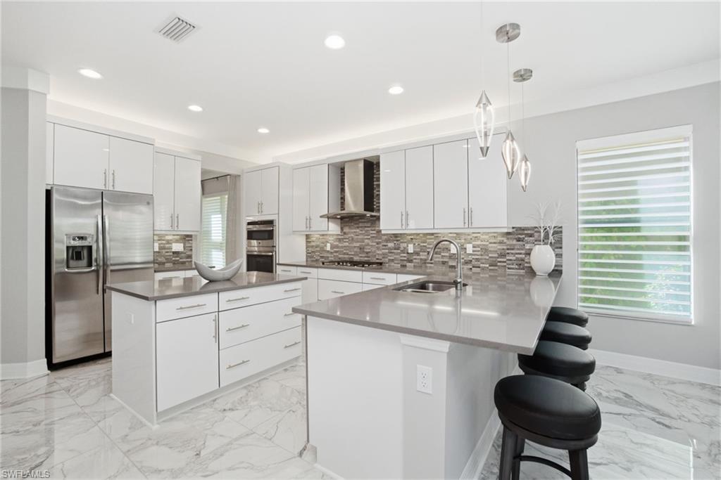4654 Kensington Cir Property Photo 4