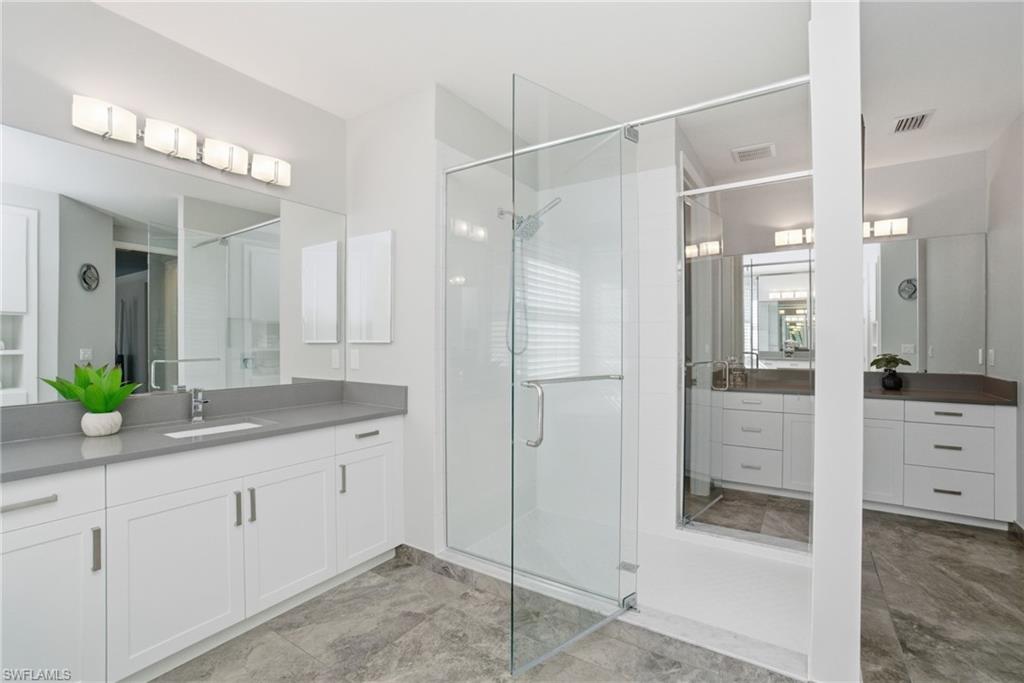 4654 Kensington Cir Property Photo 15