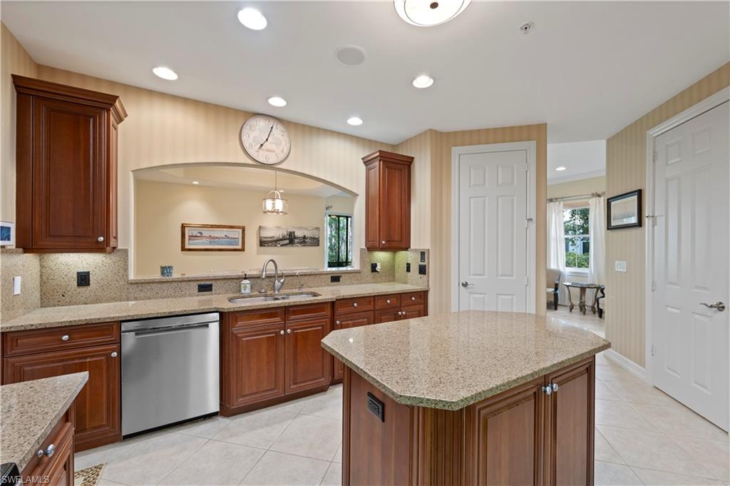 2809 Tiburon Blvd E 2 Property Photo 10