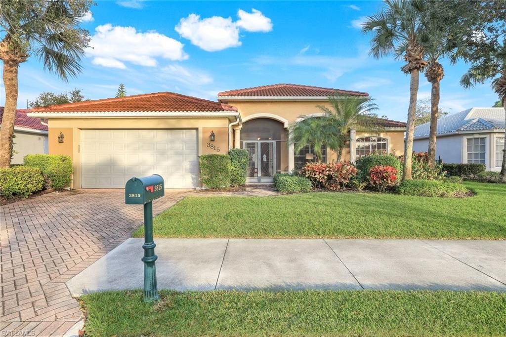 3815 Recreation LN