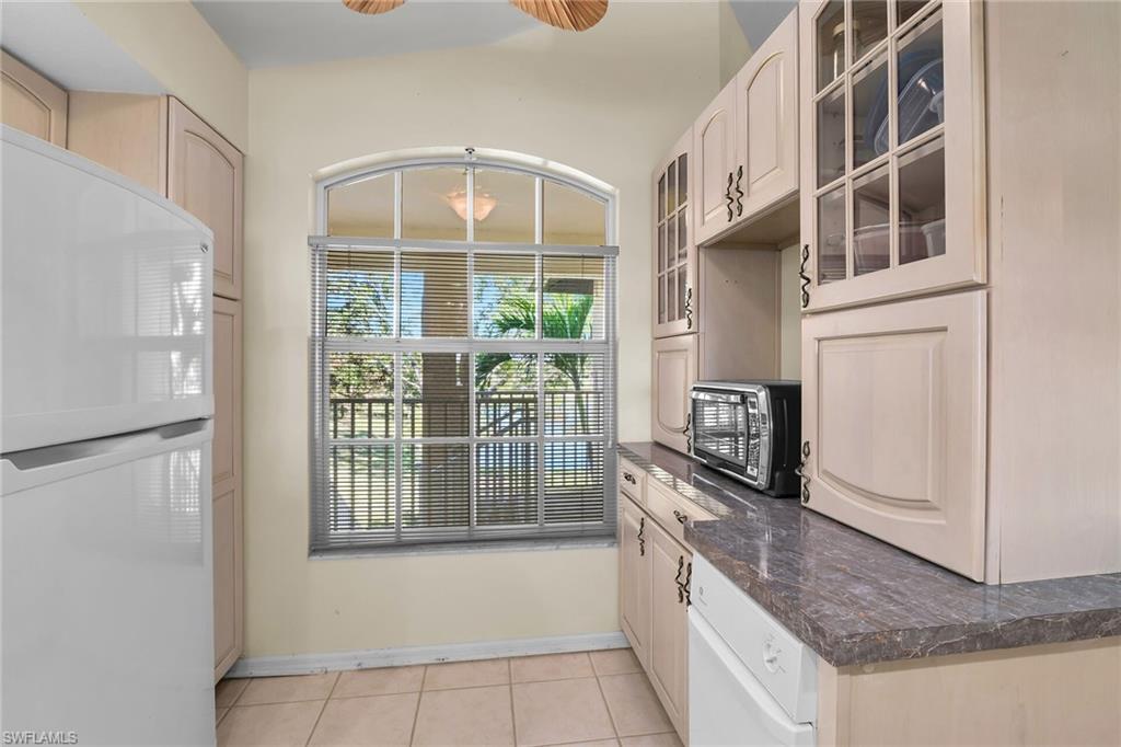 290 Newport Dr 107 Property Photo 9