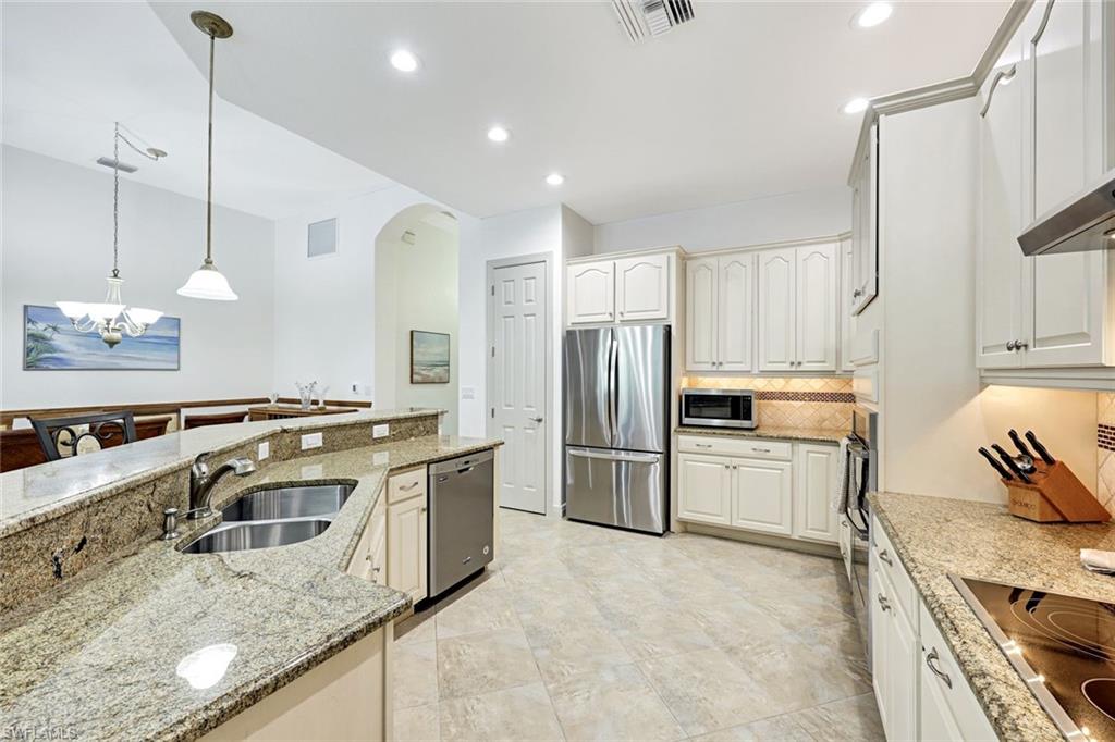 7655 Martino Cir Property Photo 10
