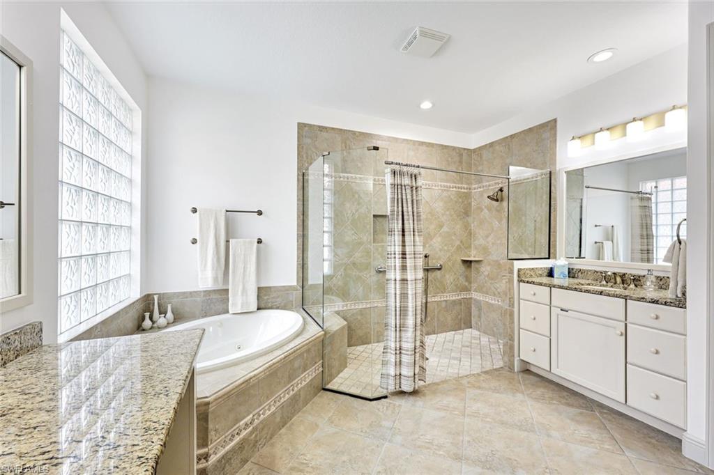 7655 Martino Cir Property Photo 17