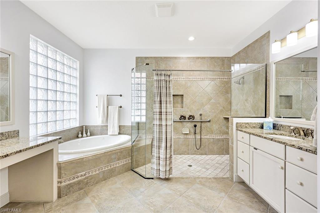 7655 Martino Cir Property Photo 18