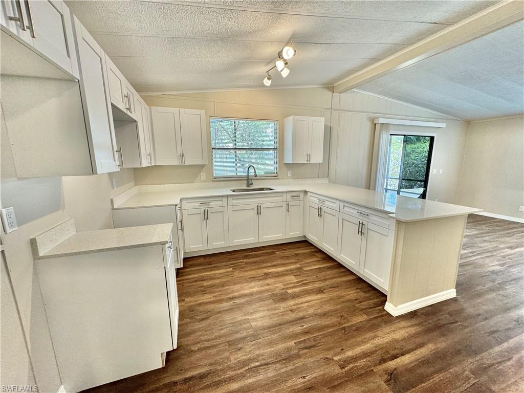 1252 Henderson Creek Dr Property Photo 9