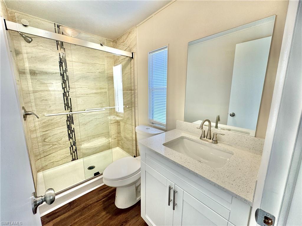 1252 Henderson Creek Dr Property Photo 16