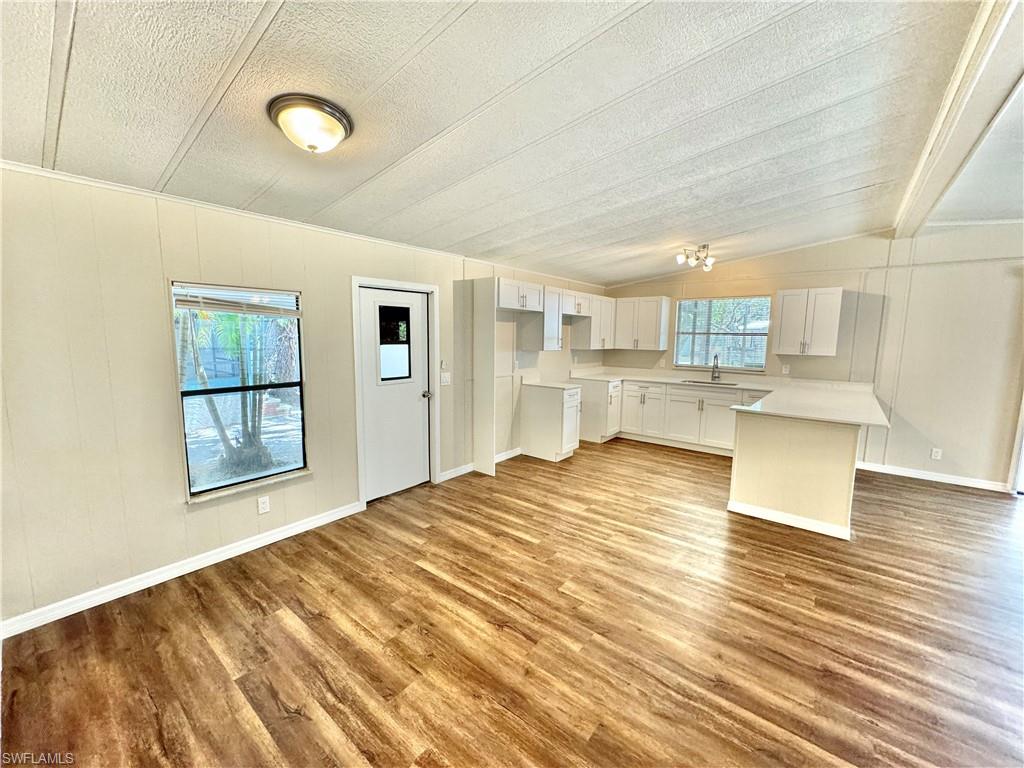1252 Henderson Creek Dr Property Photo 18