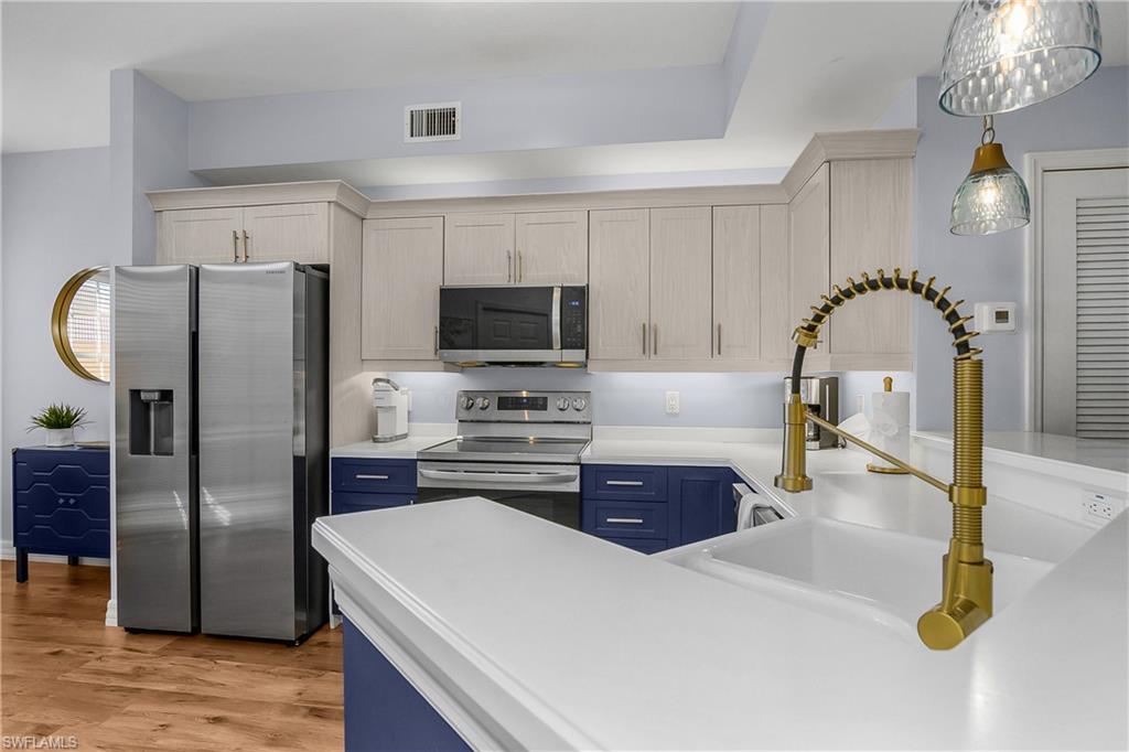 451 Bayfront Pl # 5201 Property Photo 16