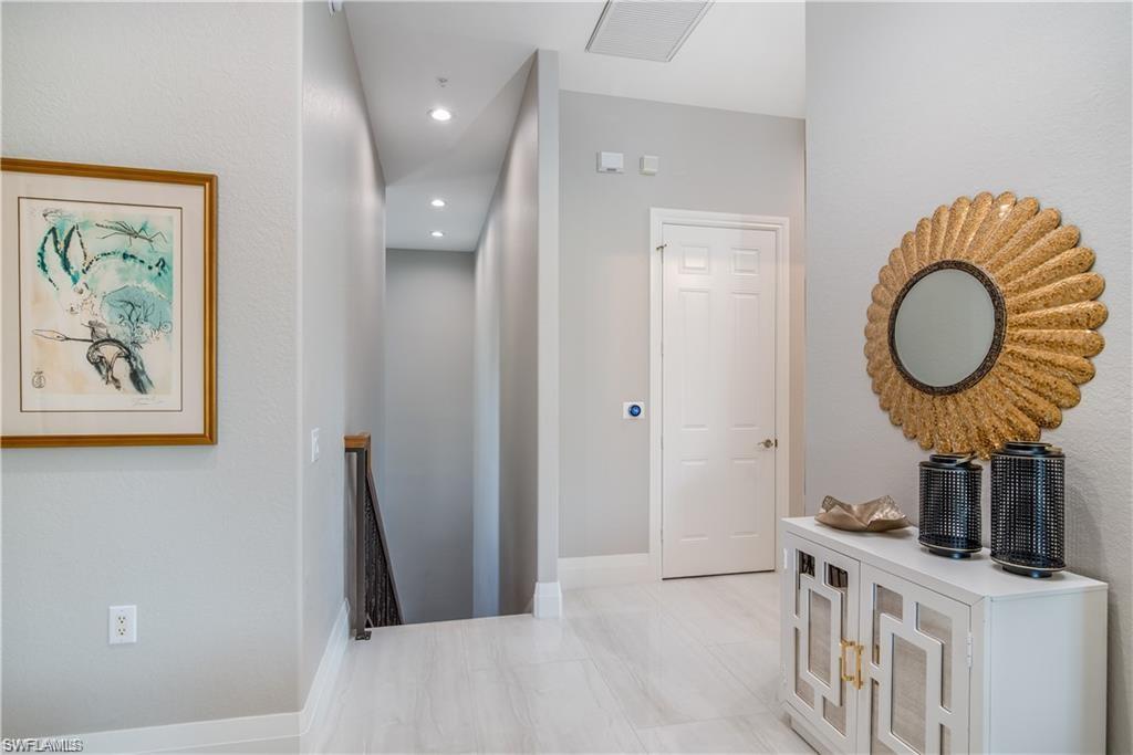 3123 Aviamar Cir # 201 Property Photo 2