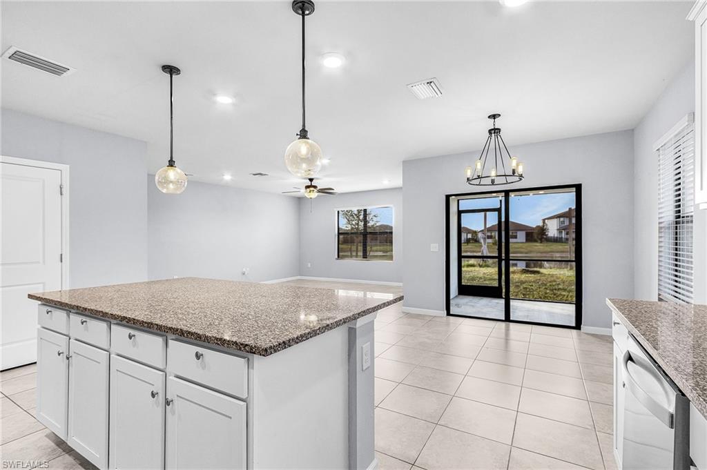 16033 Beachberry Dr Property Photo 4